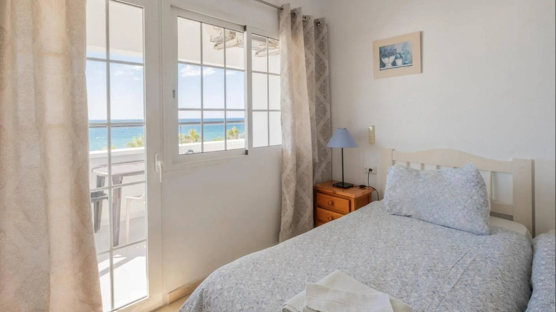 Flat3-5 Chaparil Beach Nerja