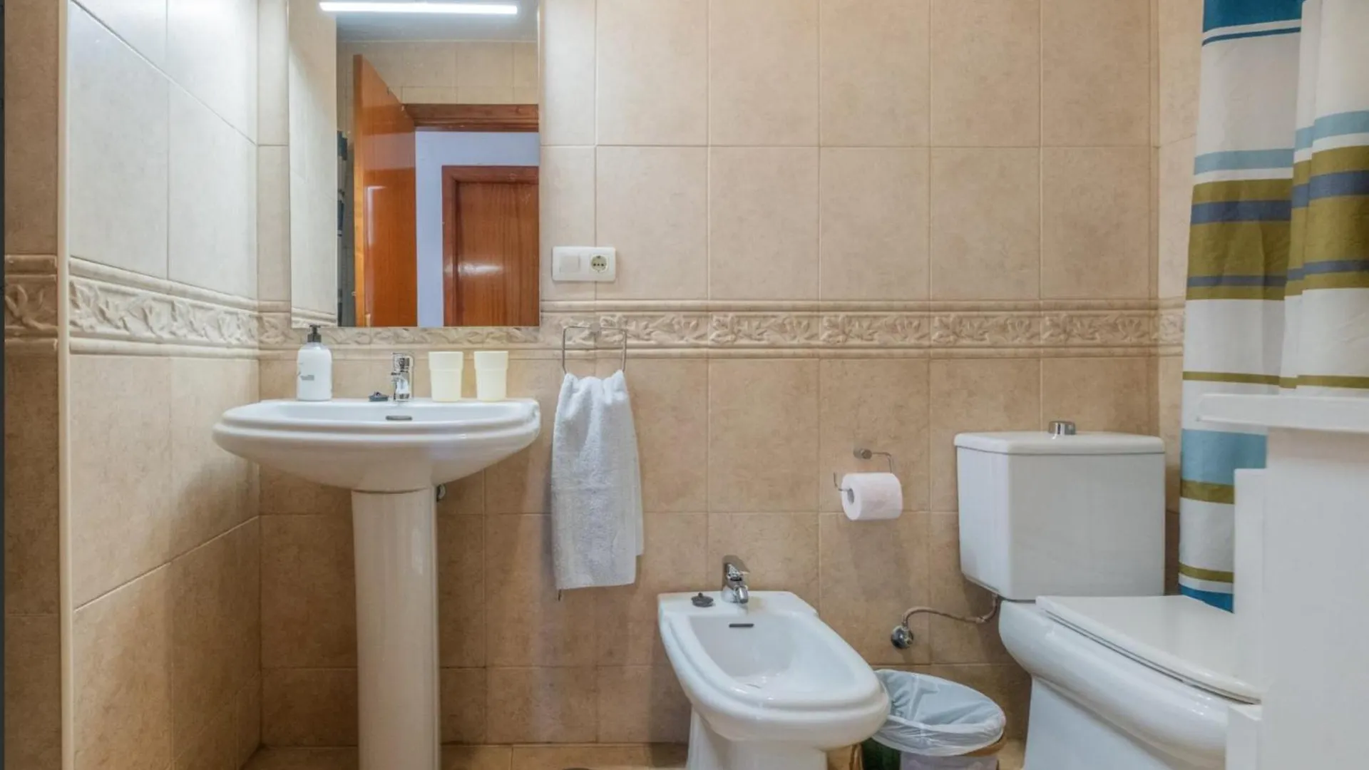شقة Flat3-5 Chaparil Beach نيرخا إسبانيا